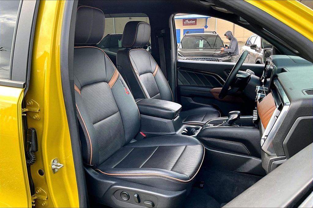 2023 GMC Canyon AT4