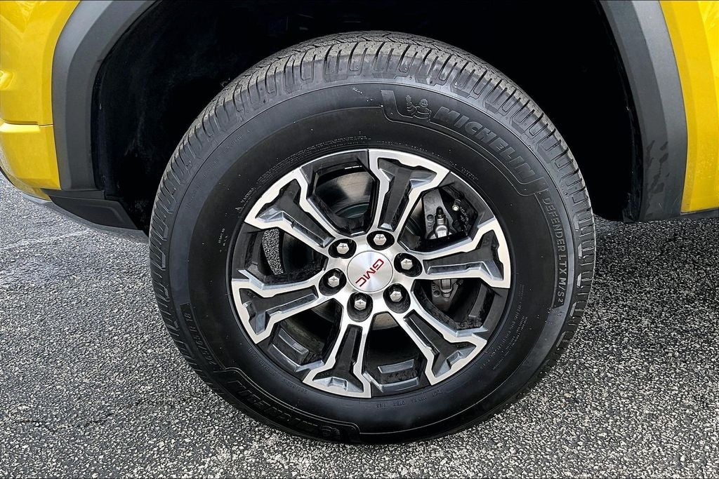 2023 GMC Canyon AT4