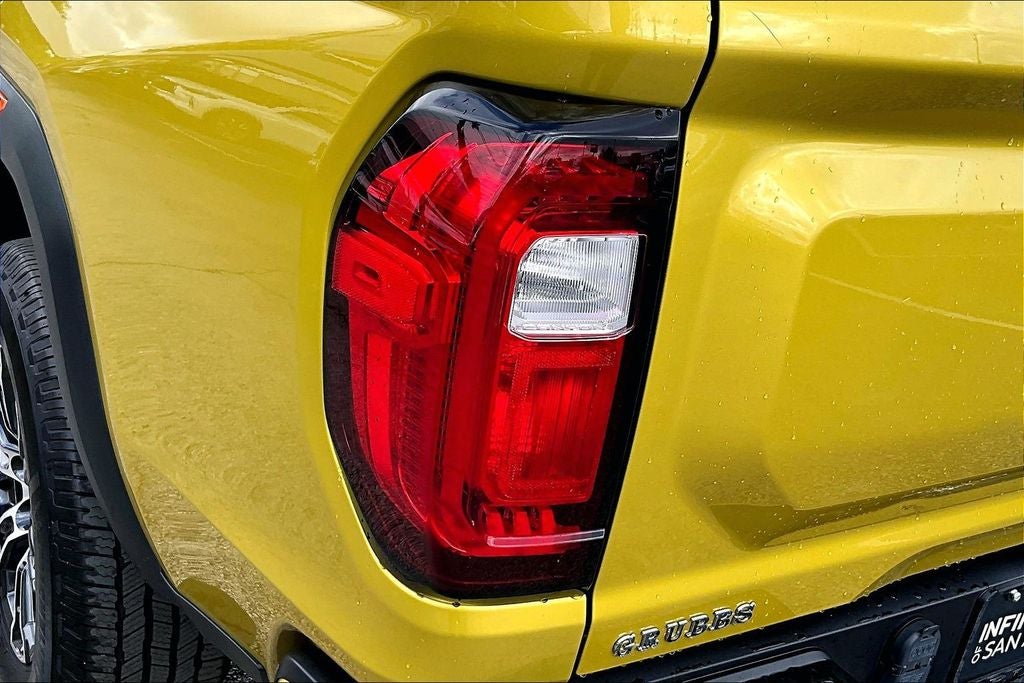 2023 GMC Canyon AT4