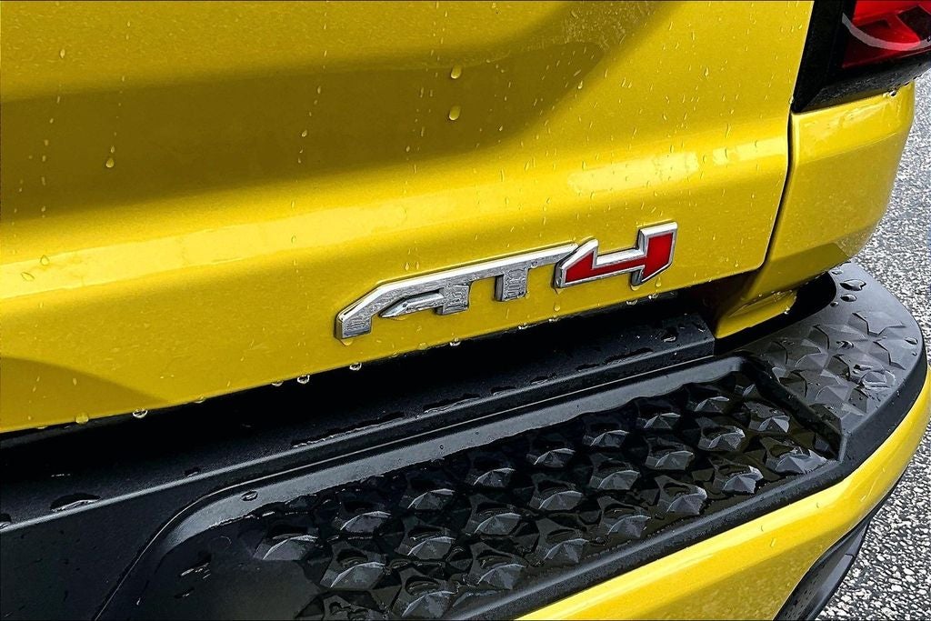 2023 GMC Canyon AT4
