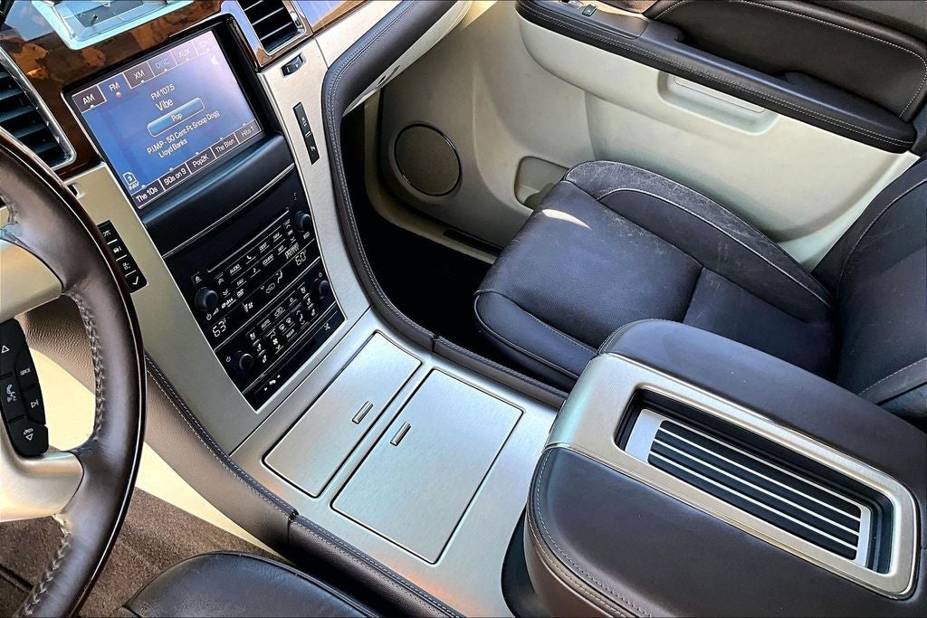 2014 Cadillac Escalade Platinum Edition