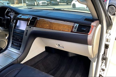 2014 Cadillac Escalade Platinum Edition