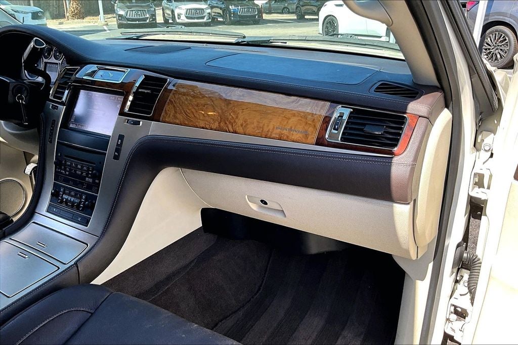 2014 Cadillac Escalade Platinum Edition