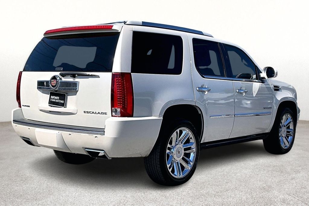 2014 Cadillac Escalade Platinum Edition