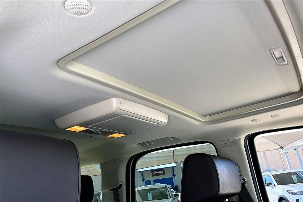 2014 Cadillac Escalade Platinum Edition