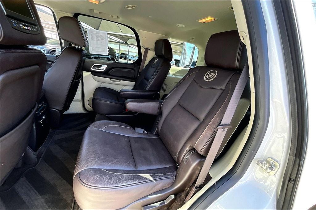 2014 Cadillac Escalade Platinum Edition