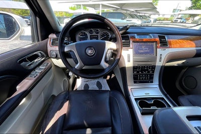 2014 Cadillac Escalade Platinum Edition