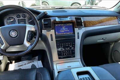 2014 Cadillac Escalade Platinum Edition