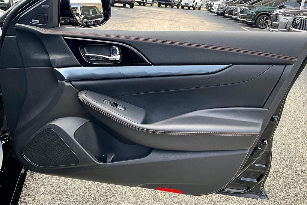 2023 Nissan Maxima SR