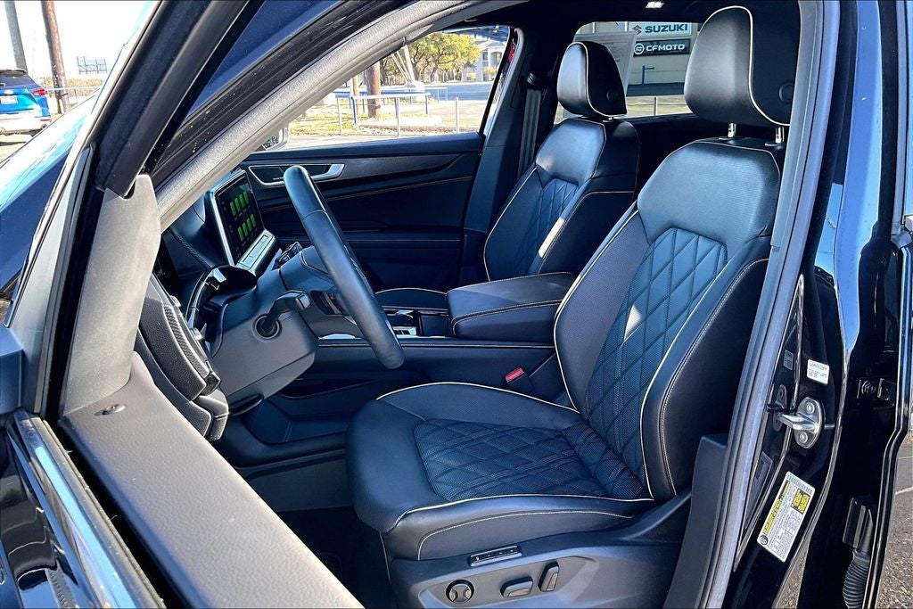 2024 Volkswagen Atlas Cross Sport 2.0T SEL Premium R-Line