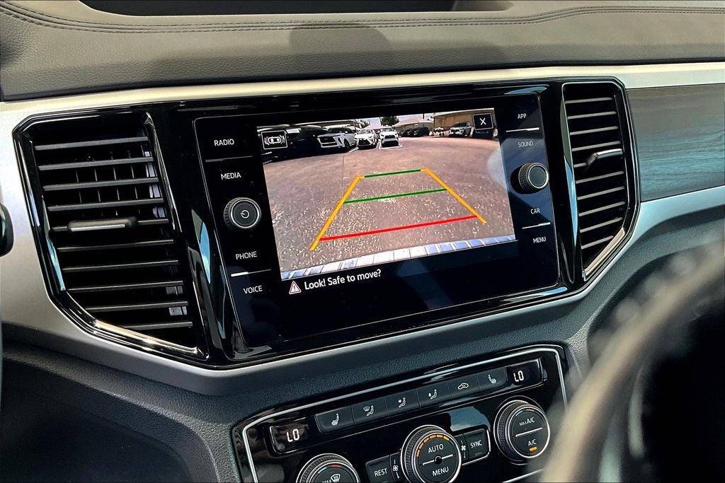 2023 Volkswagen Atlas 3.6L V6 SE w/Technology