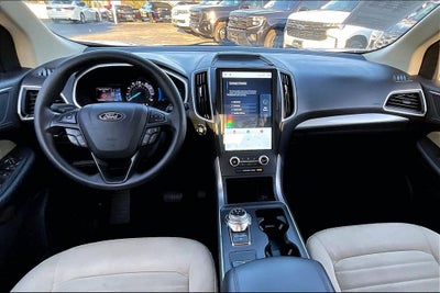 2021 Ford Edge SE
