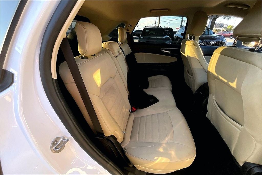 2021 Ford Edge SE