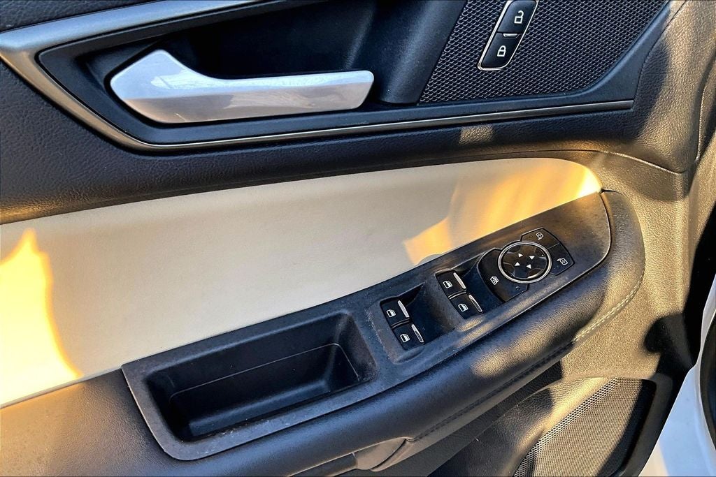 2021 Ford Edge SE