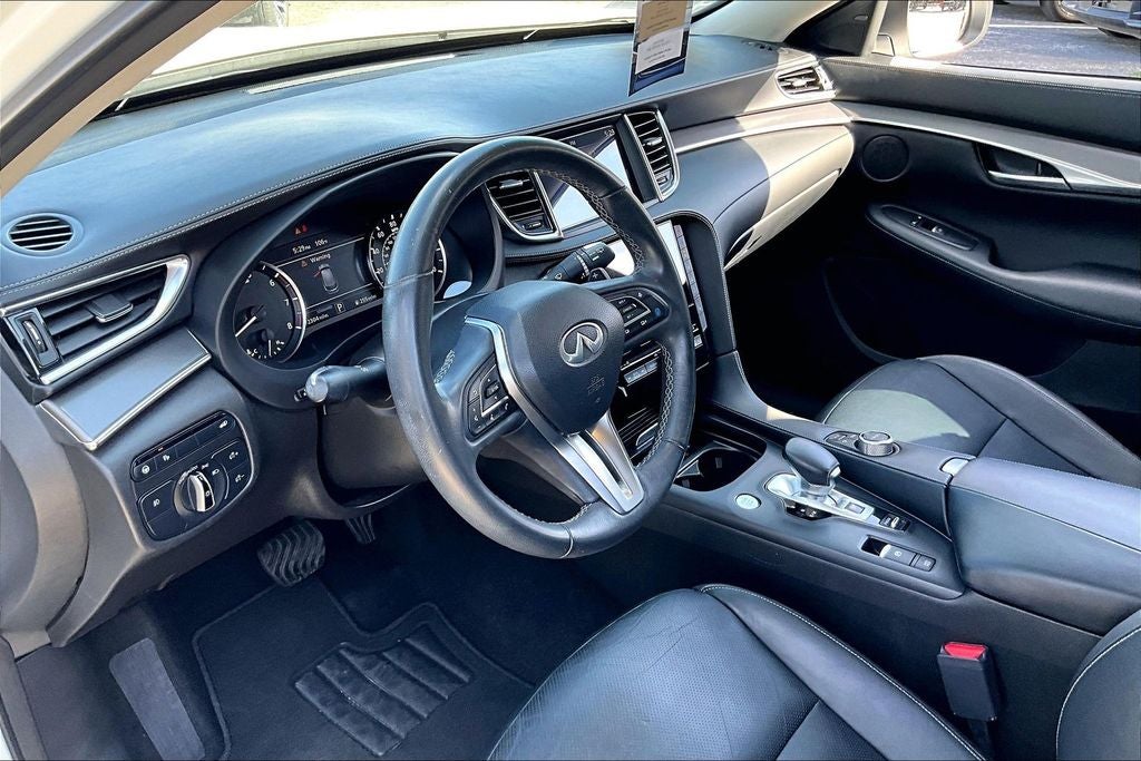2022 INFINITI QX50 LUXE