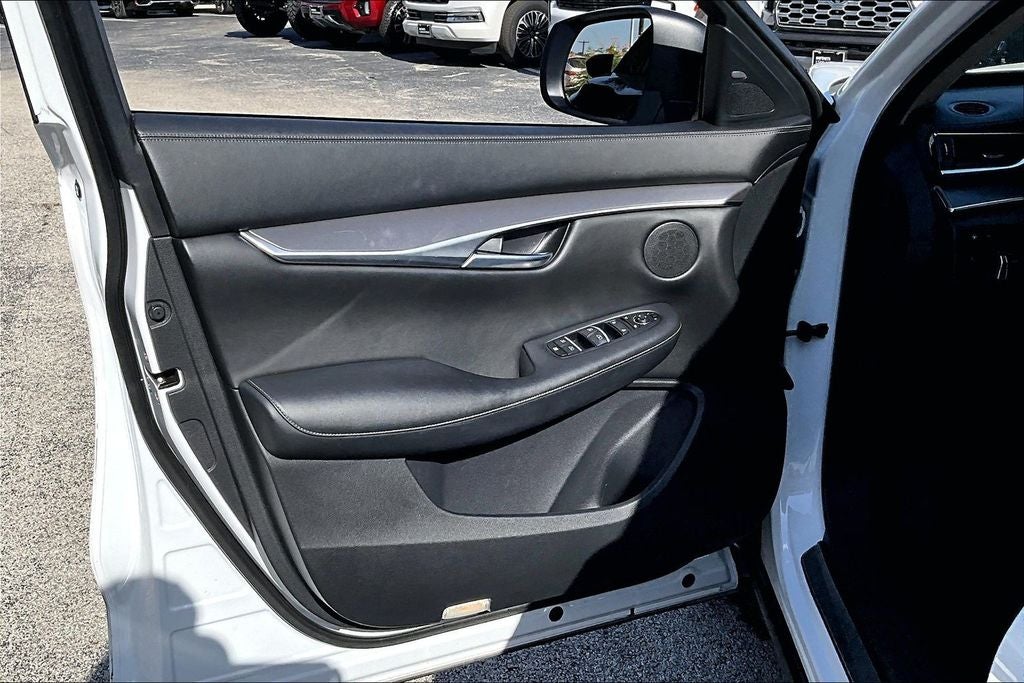 2022 INFINITI QX50 LUXE