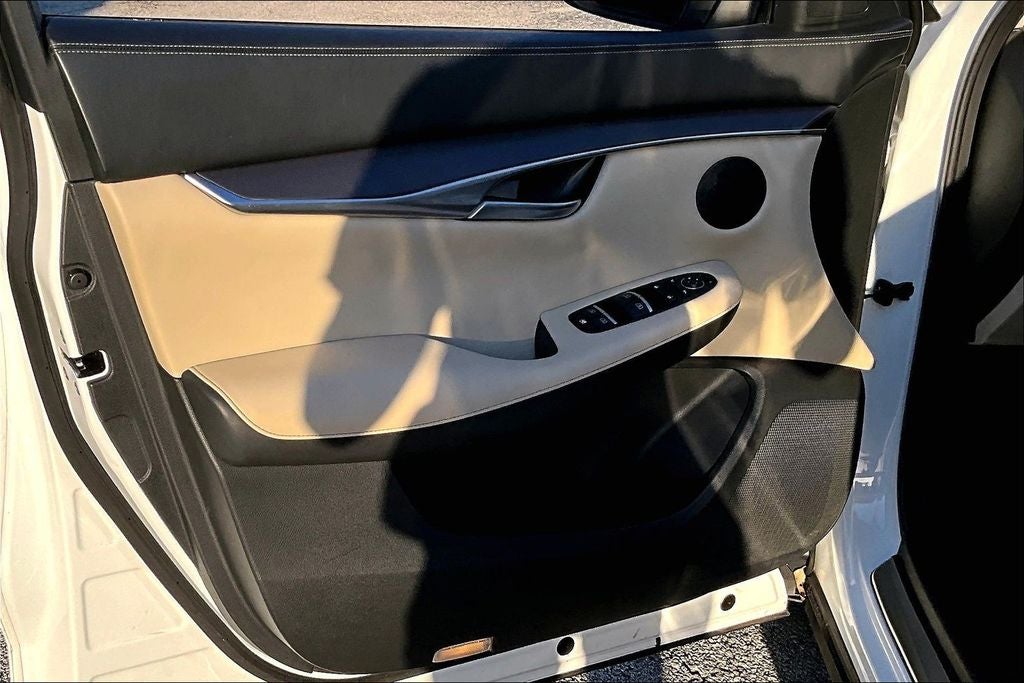 2022 INFINITI QX50 LUXE