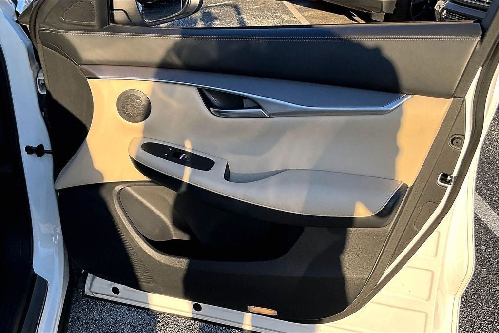 2022 INFINITI QX50 LUXE