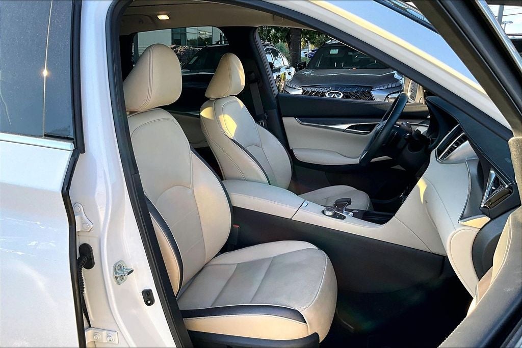 2022 INFINITI QX50 LUXE