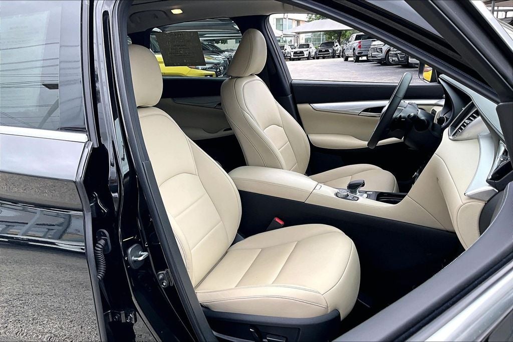 2019 INFINITI QX50 LUXE