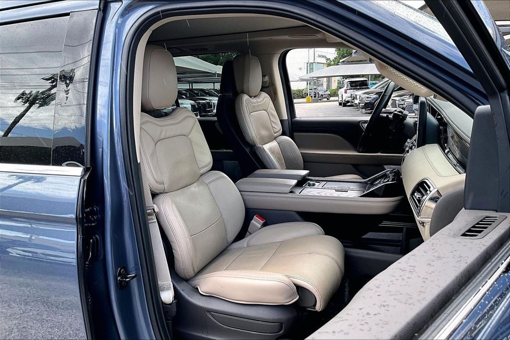 2023 Lincoln Navigator L Reserve