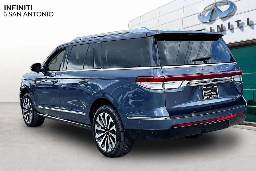 2023 Lincoln Navigator L Reserve