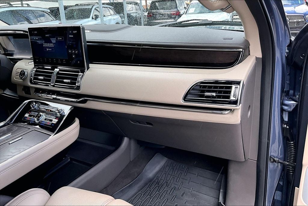 2023 Lincoln Navigator L Reserve