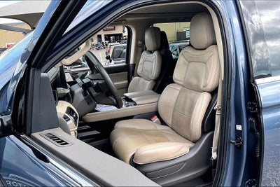 2023 Lincoln Navigator L Reserve