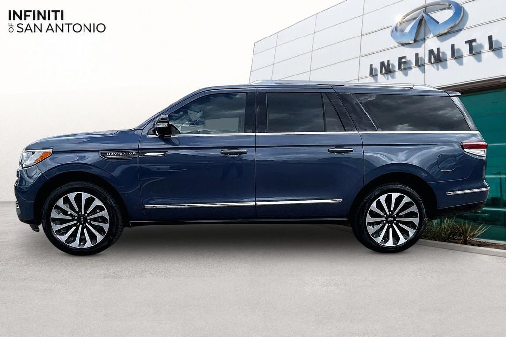 2023 Lincoln Navigator L Reserve