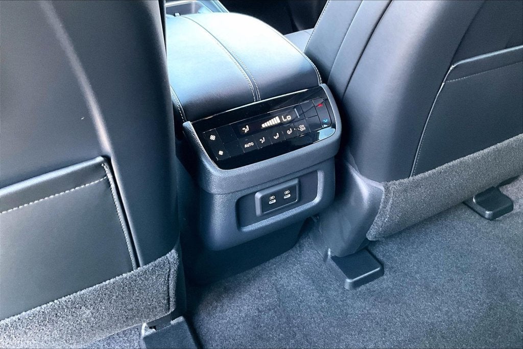 2027 INFINITI QX65 LUXE