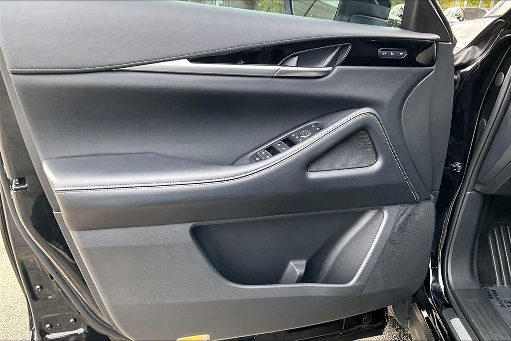 2025 INFINITI QX60 PURE