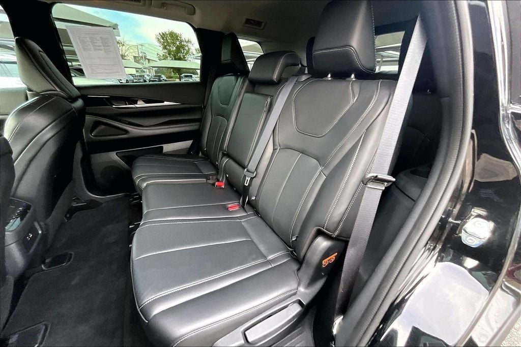 2025 INFINITI QX60 PURE