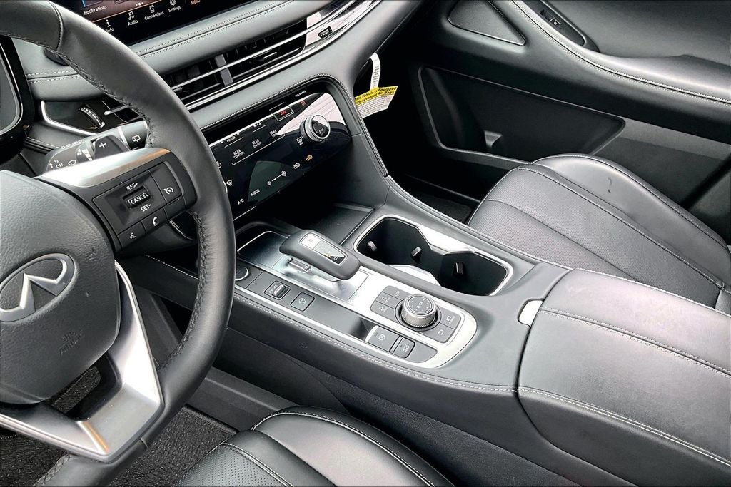 2025 INFINITI QX60 PURE