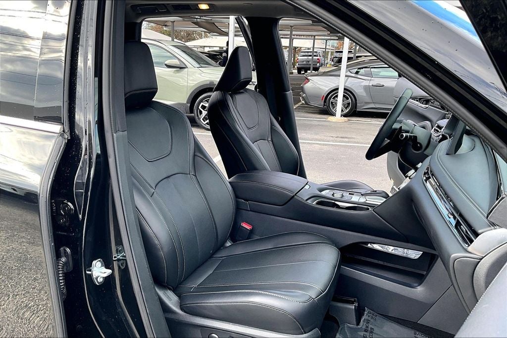 2025 INFINITI QX60 PURE