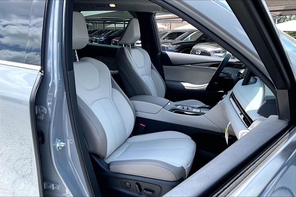 2027 INFINITI QX60 LUXE