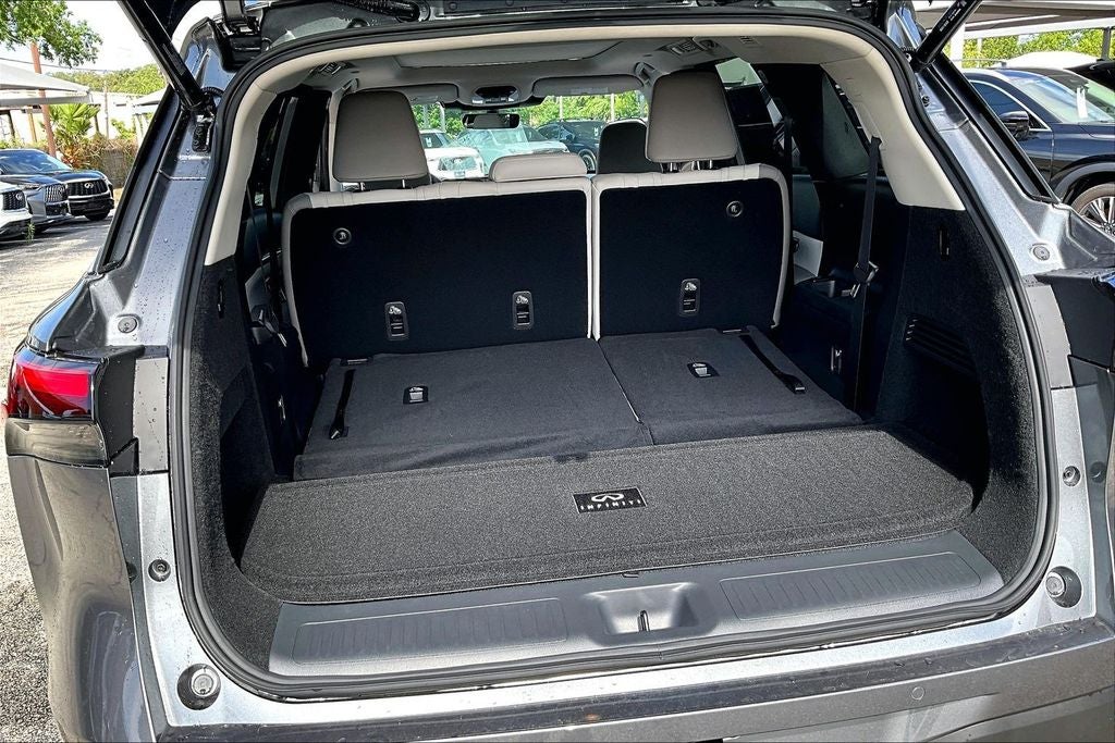 2027 INFINITI QX60 LUXE