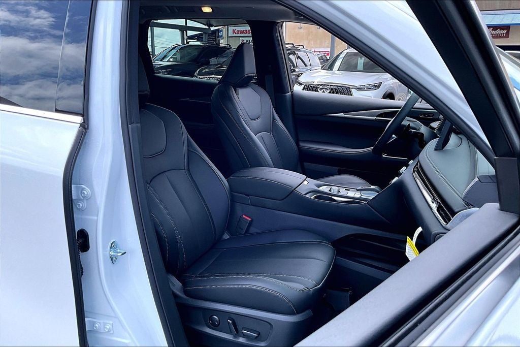 2027 INFINITI QX60 LUXE