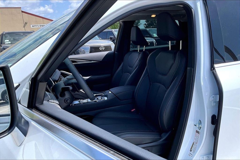2027 INFINITI QX60 LUXE
