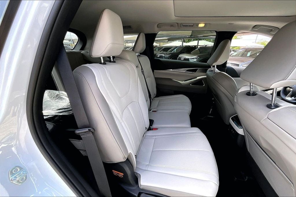 2027 INFINITI QX60 LUXE