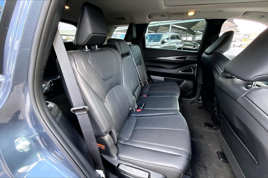 2027 INFINITI QX60 LUXE