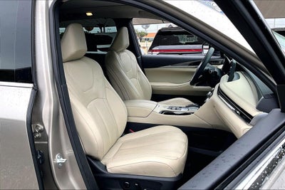2025 INFINITI QX60 LUXE