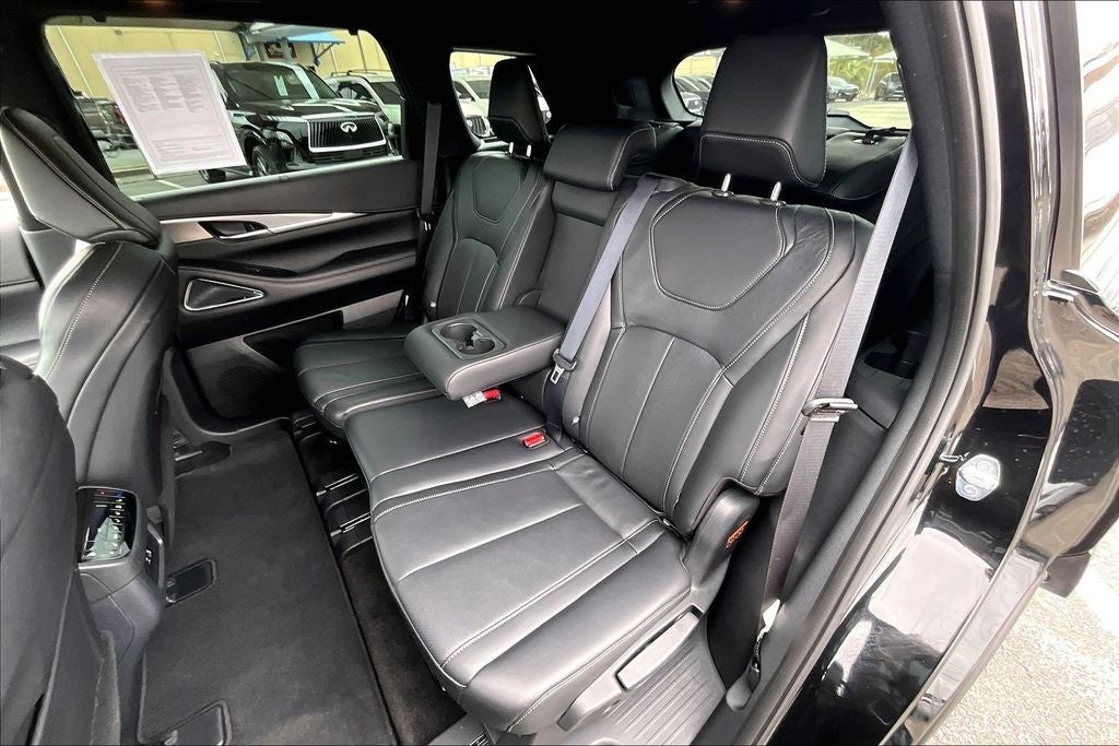 2025 INFINITI QX60 LUXE