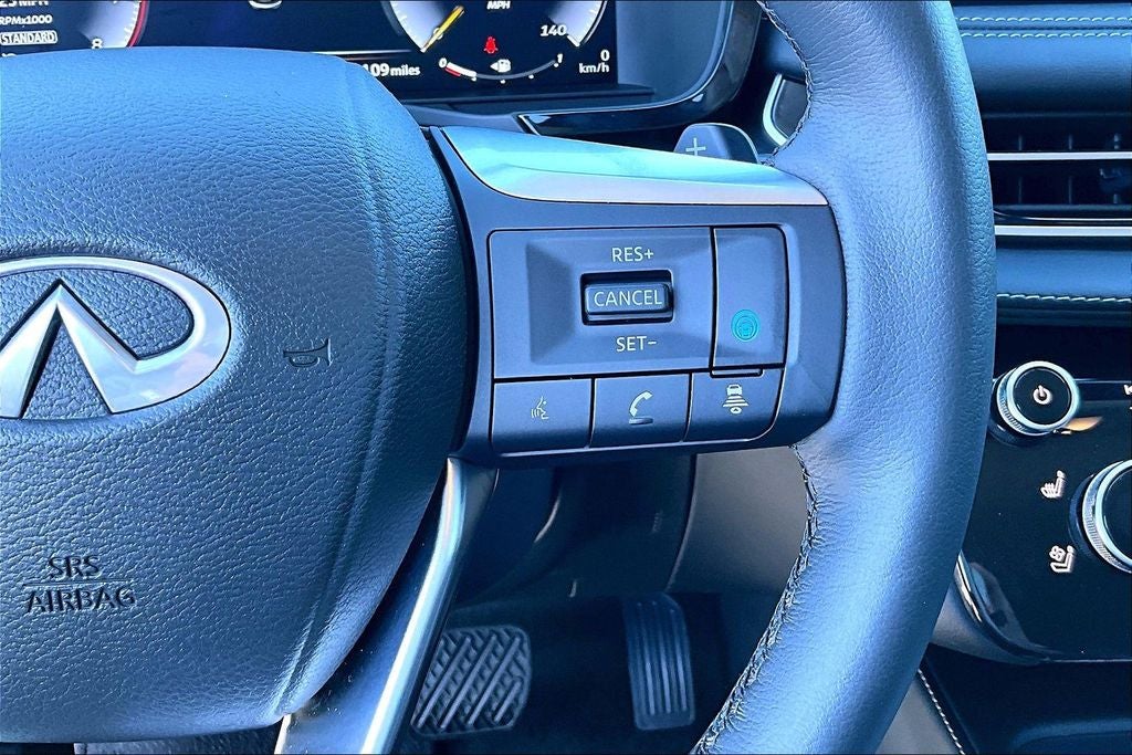 2025 INFINITI QX60 LUXE