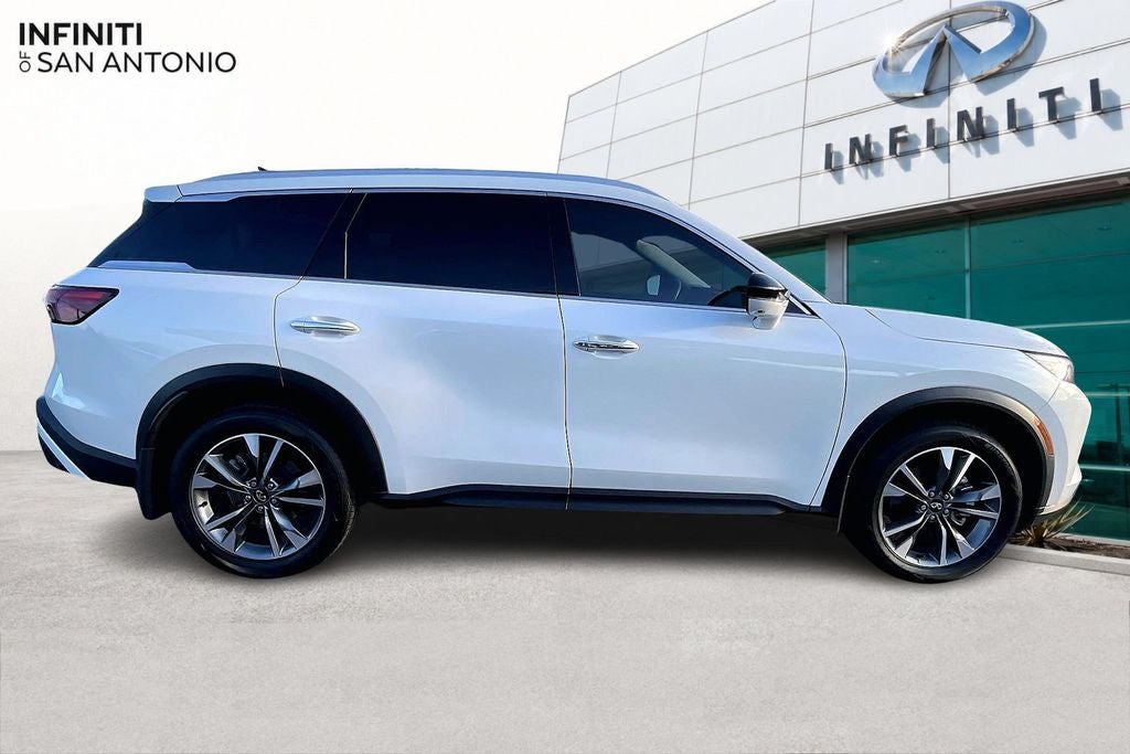 2025 INFINITI QX60 LUXE