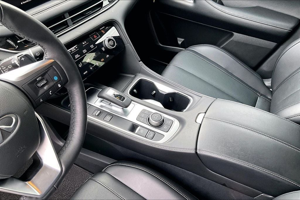 2025 INFINITI QX60 LUXE