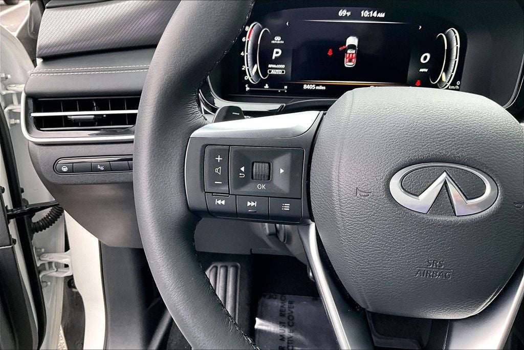 2025 INFINITI QX60 LUXE