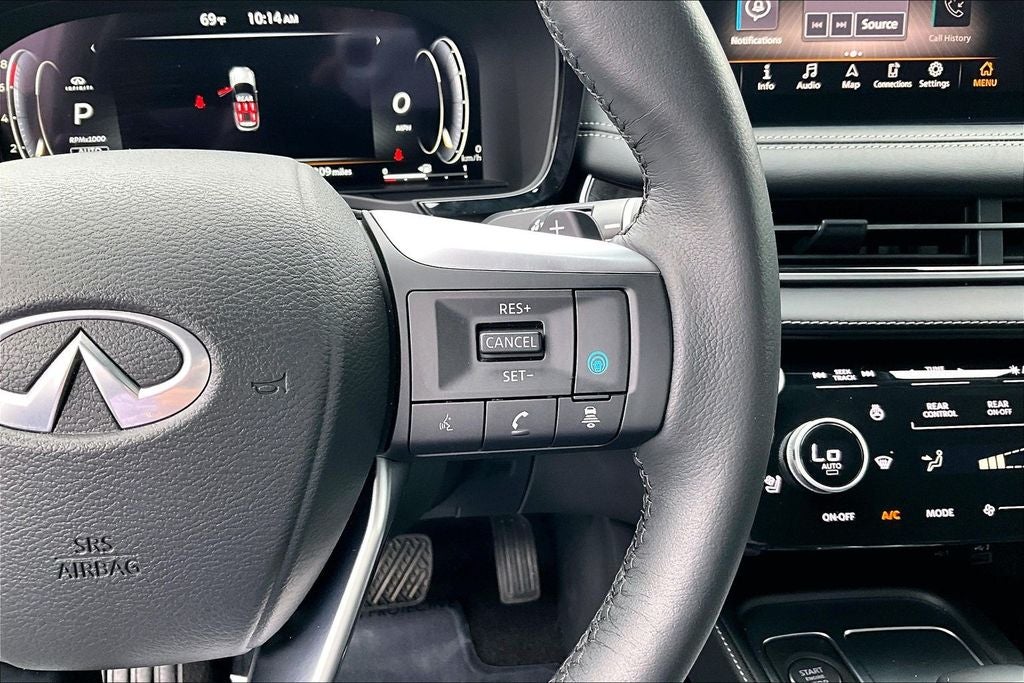 2025 INFINITI QX60 LUXE