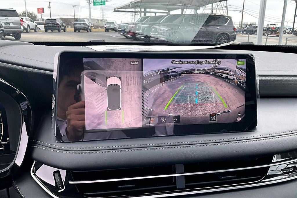 2026 INFINITI QX60 LUXE