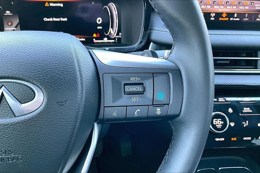 2025 INFINITI QX60 LUXE