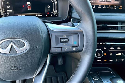 2025 INFINITI QX60 LUXE